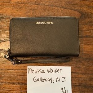 Michael Kors jet set phone wallet
